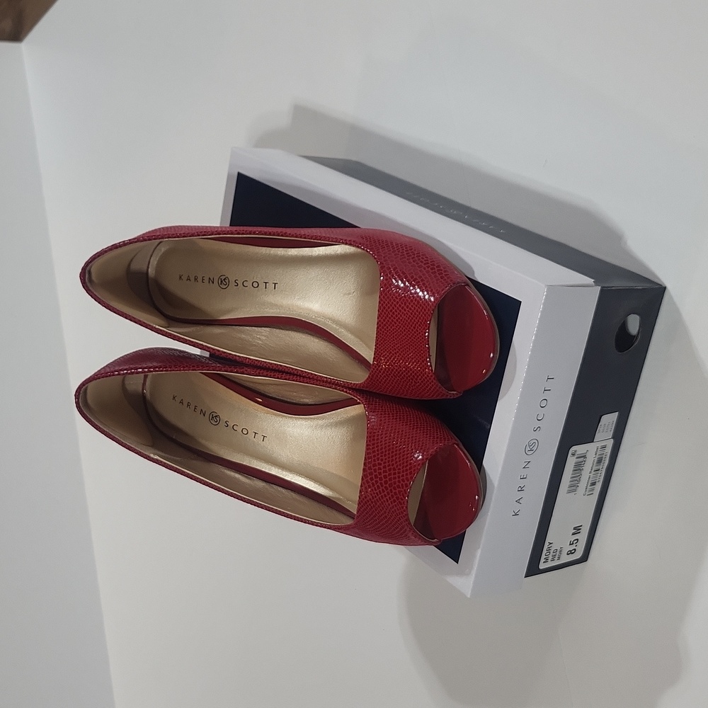KAREN SCOTT Red Snakeskin Style Peep Toe Classic Pumps Heels